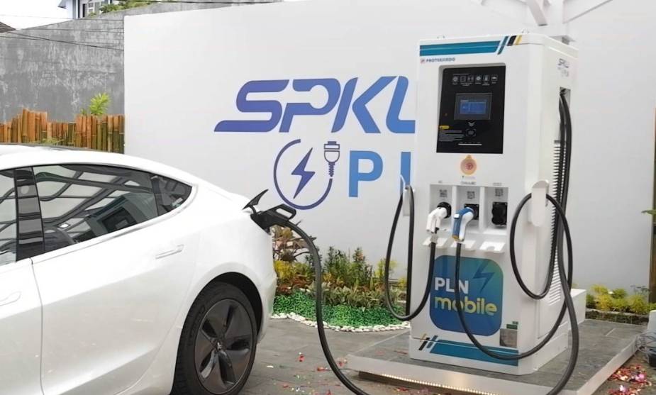 Berapa Lama Charge Mobil Listrik di Rumah dan SPKLU.png