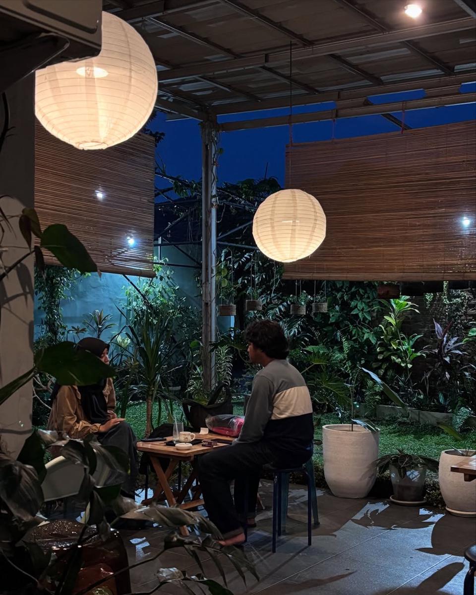Backyard Milkbar Cafe Bandar Lampung