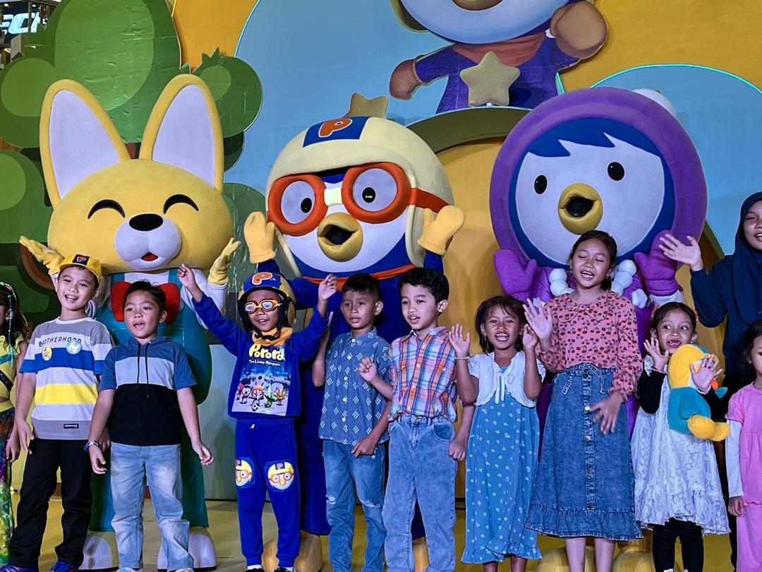 Mal ciputra, pororo, liburan sekolah