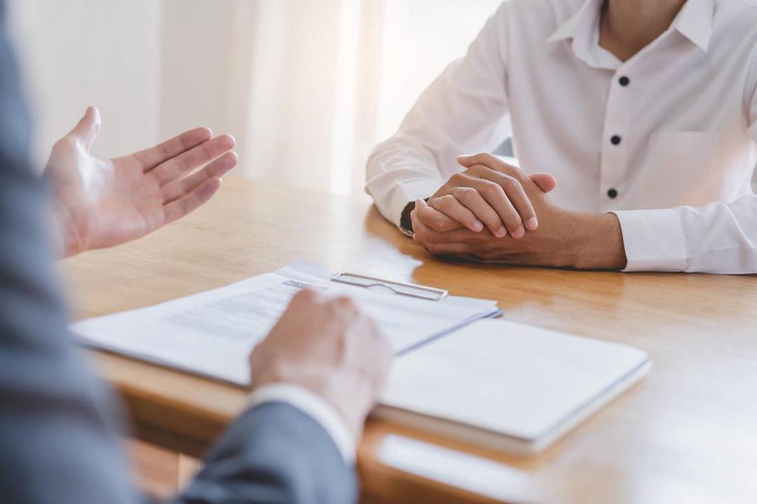 5 Cara Cerdas Menarik Hati HRD saat Wawancara Tanpa Terlihat Memelas