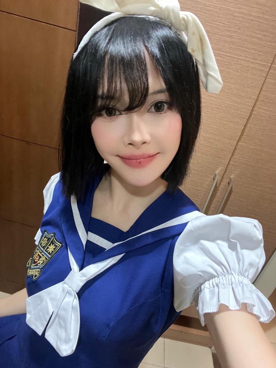 Feni JKT48 (x.com/@F_FeniJKT48)