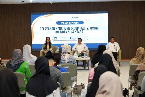 Pelatihan pelayanan konsumen atau hospitality UMKM IKN (IDN Times/Ervan)