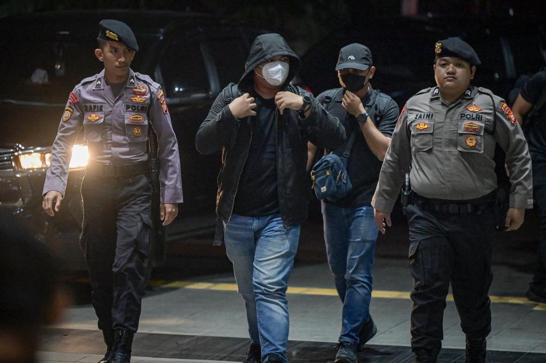antarafoto-kpk-amankan-enam-orang-dalam-ott-di-mandailing-natal-1751106644.jpg