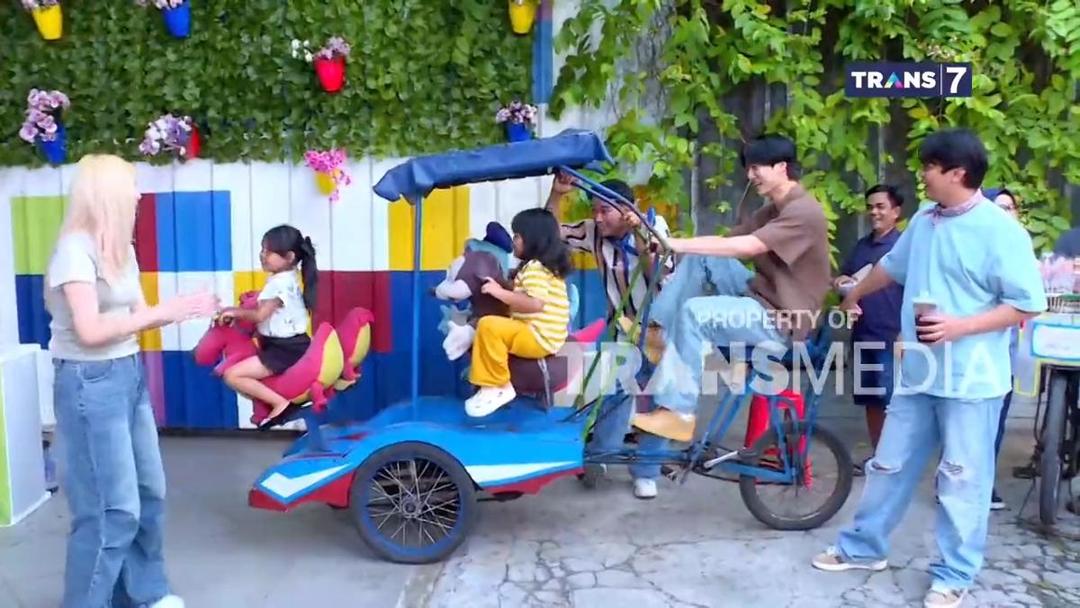 Kai EXO di Bikin Seneng bareng Billy Syahputra dan Anwar Sanjaya 