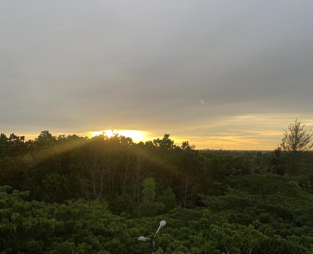 5 Spot Sunset Cantik di Kota Pangkalpinang, Indah Banget!