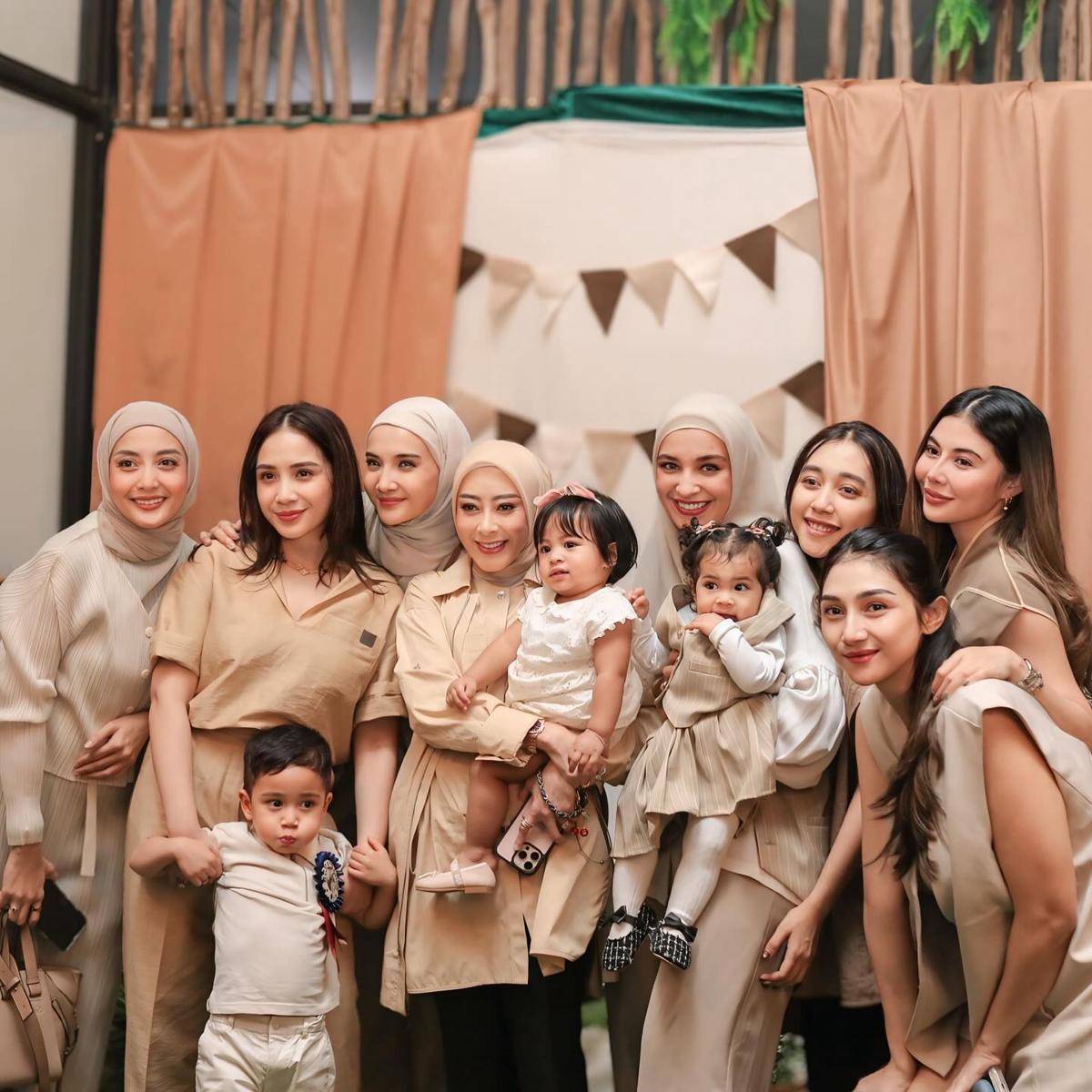 artis di ulang tahun anak Zaskia Sungkar (Instagram.com/zaskiasungkar15)