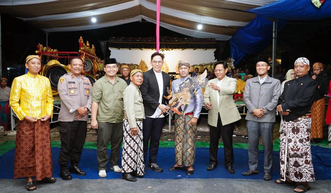 Bupati Lampung Selatan, Radityo Egi Pratama, Hadiri HUT ke-51 Dusun Blora Desa Sukamulya