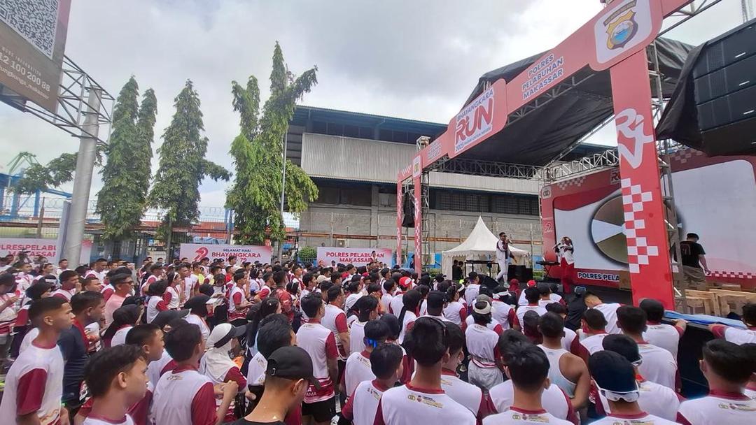 Bhayangkara Run di Makassar, Minggu (29/6/2025). IDN Times/Darsil Yahya