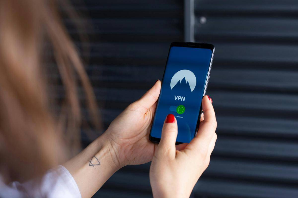 VPN membuat akses internet kamu menjadi "gaib" (pexels.com/Stefan Coders)