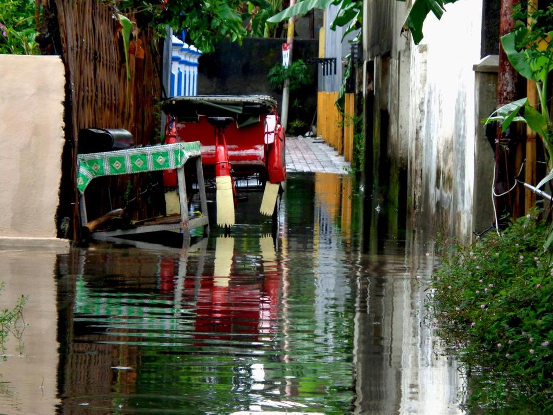 Cara Mencegah Air Banjir Masuk Rumah