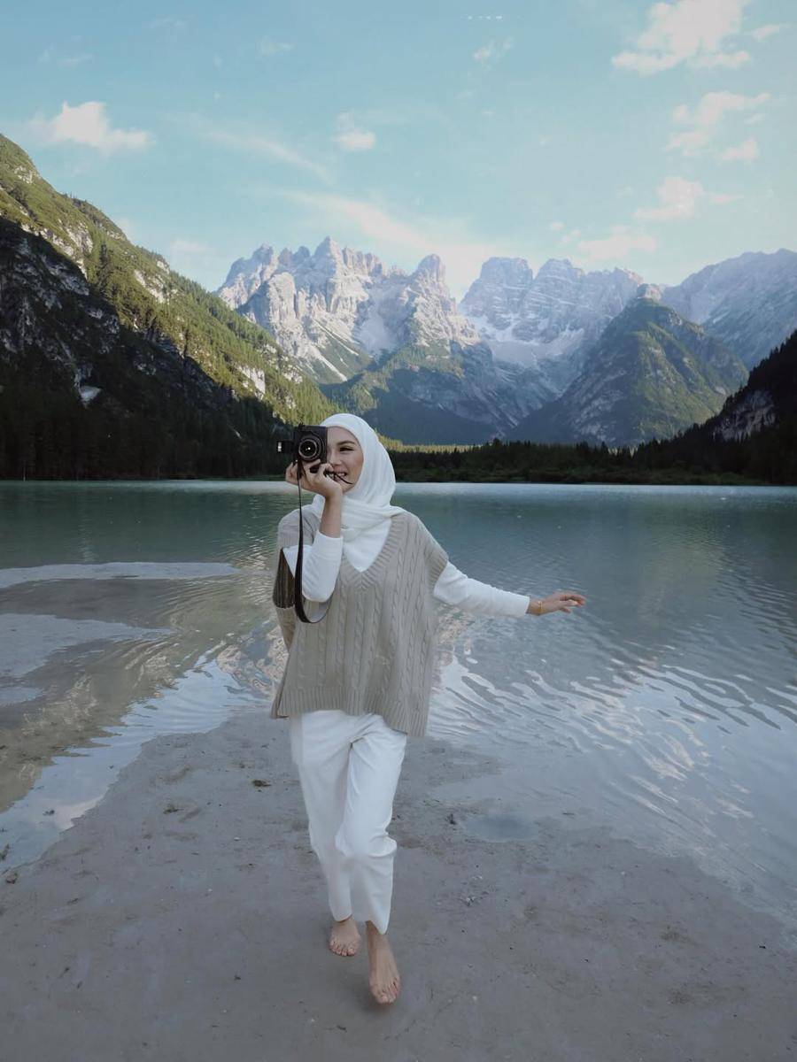Inspirasi OOTD ala Fatimah Zahra (instagram.com/fatimahzahraothman)