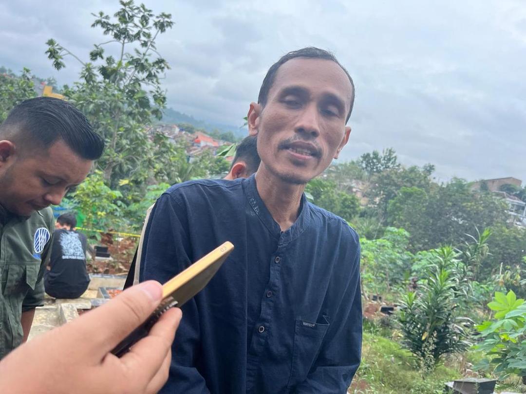 Ratap Pilu Ayah Pratama Wijaya Lihat Makam Anak Dibongkar demi Ekshumasi