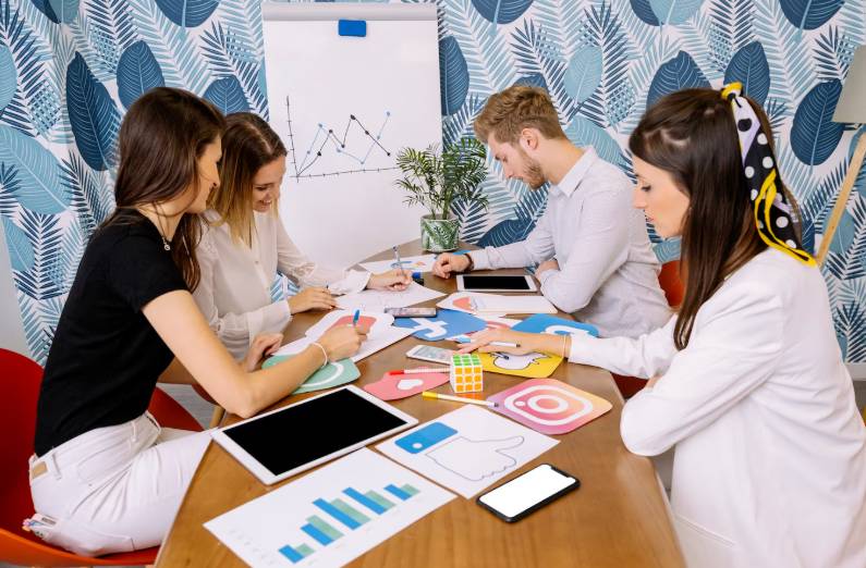 5 Cara Supaya Gak Burnout saat Bekerja di Agency, Atur Waktu!