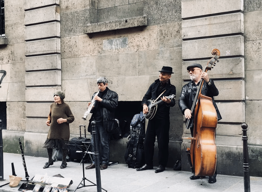 ilustrasi musik jazz (unsplash.com/Josephine Bevan)