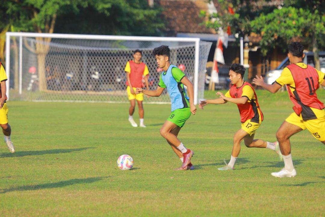 Darel Valentino Erlangga, psis, pemain psis