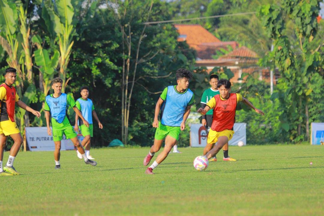 Darel Valentino Erlangga, psis, pemain psis