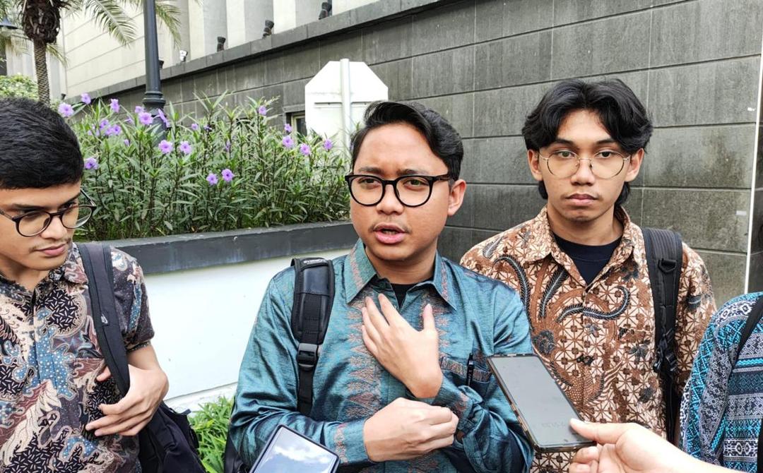Mahasiswa Penggugat UU TNI Dapat Tekanan, Dicari Babinsa-Upaya Diretas