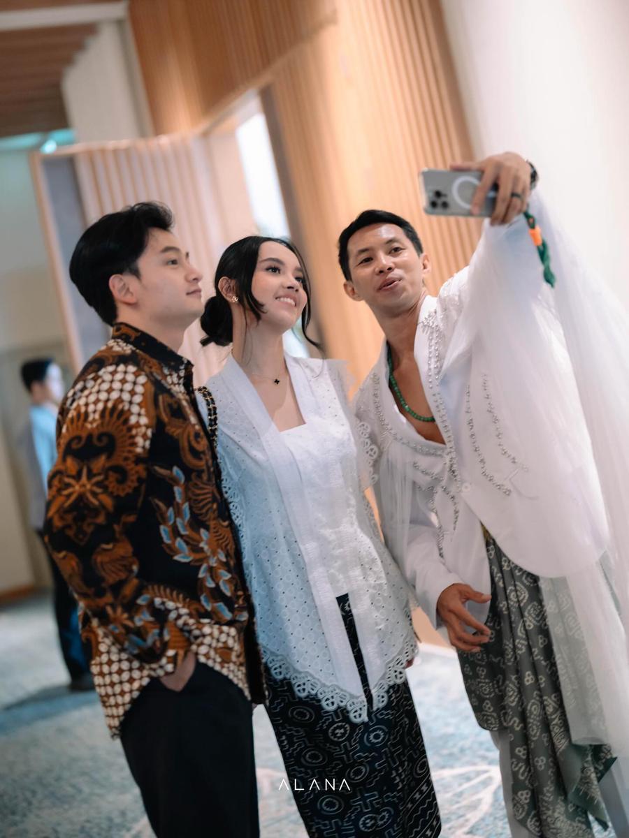 artis di lamaran Brisia Jodie (instagram.com/jejakbayuubay)