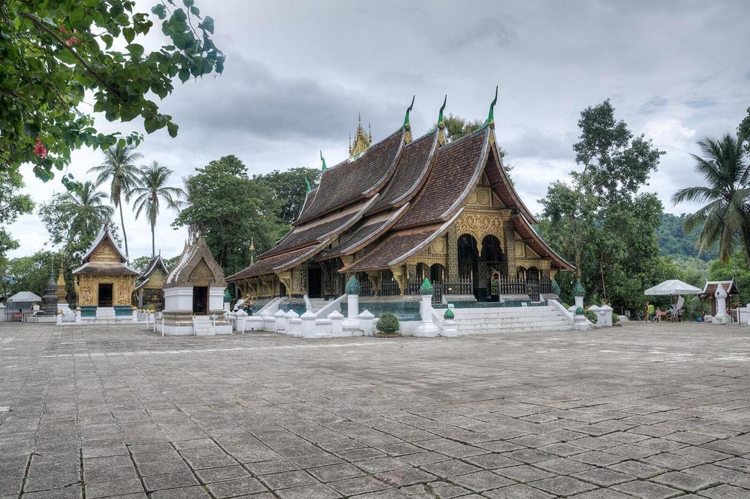 Wat Xieng Thong, Laos: Lokasi, Rute, Jam Buka, HTM, dan Tips Wisata