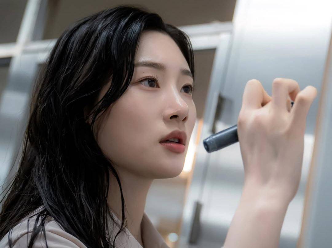 still cut drama Korea Esquire (dok. JTBC/Esquire)