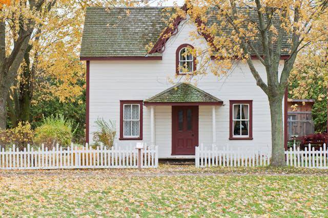 ilustrasi sebuah rumah (pexels.com/Scott Webb)