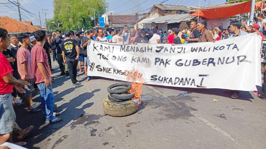 Warga Serang Blokade Jalan Tolak Penggusuran, Tagih Janji Wali Kota 