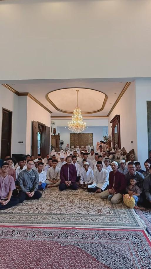 1.000 hari meninggalnya ibunda Mayangsari (Instagram.com/mayangsari_official)