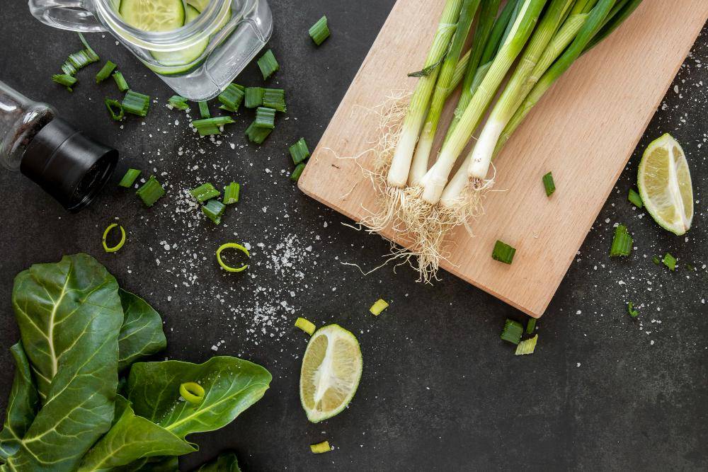 ilustrasi daun bawang (freepik.com/freepik)