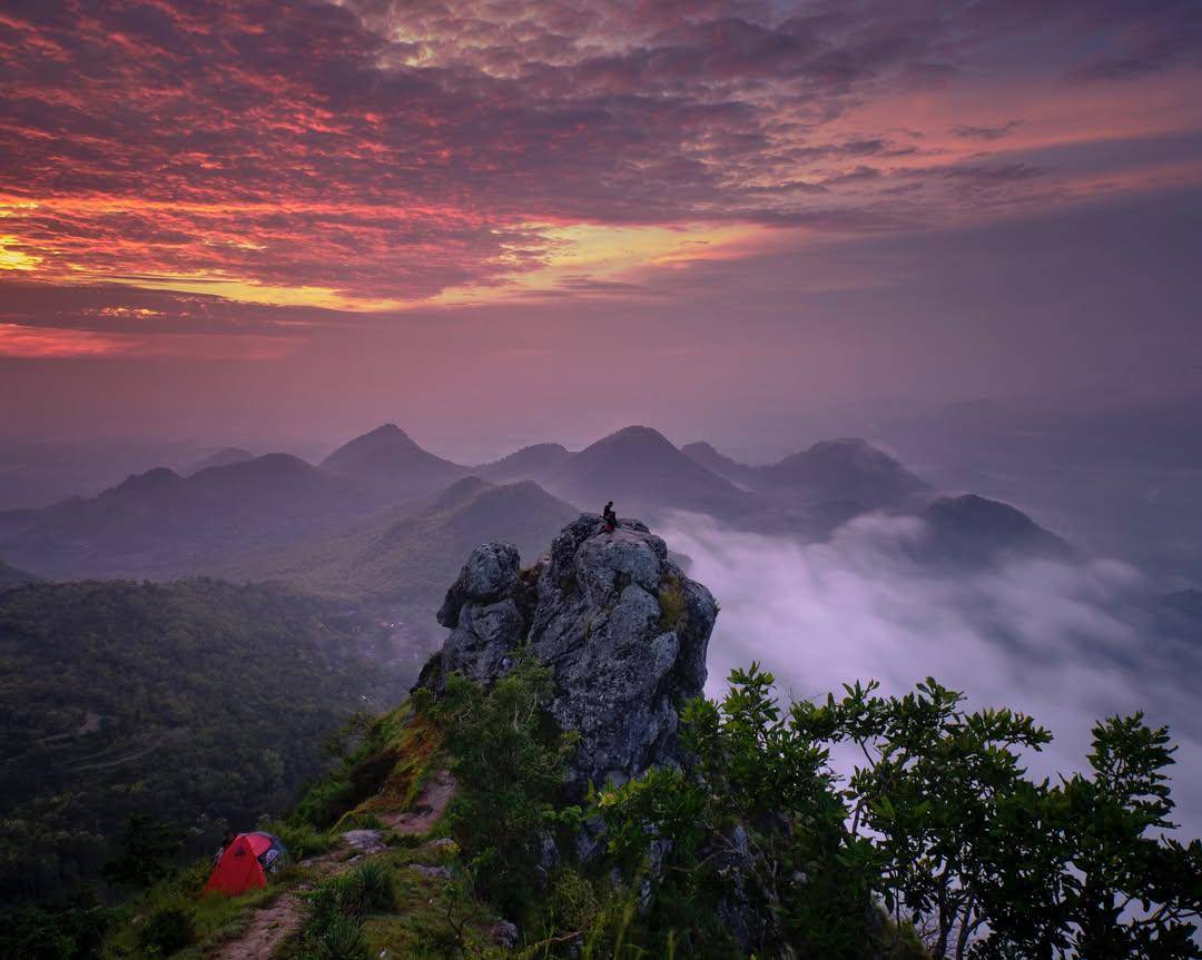 Bukit cumbri (instagram.com/bukit_cumbri_official) 