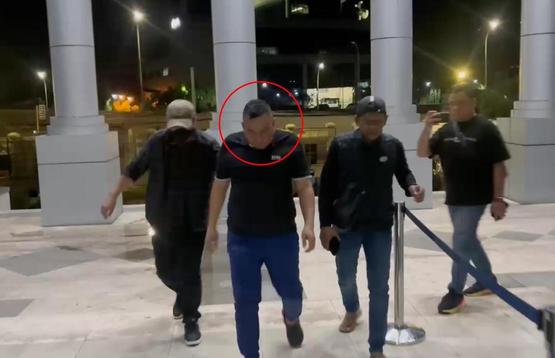 Direktur PT Planet Beckham, Muh Nasri ditangkap usai terlibat korupsi di Papua, Kamis (3/7/2025). Dok. IDN Times/Humas Kejati Sulsel