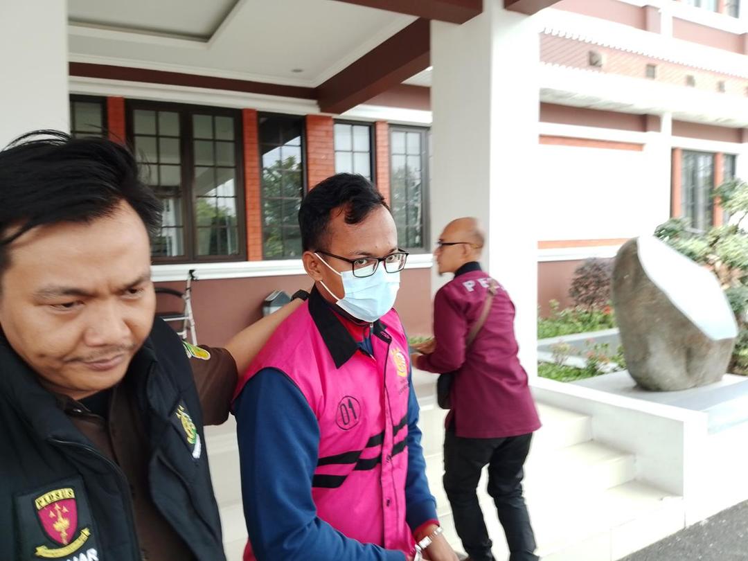 Pakai Duit Desa untuk Judol, Kejari Majalengka Tahan Sekdes