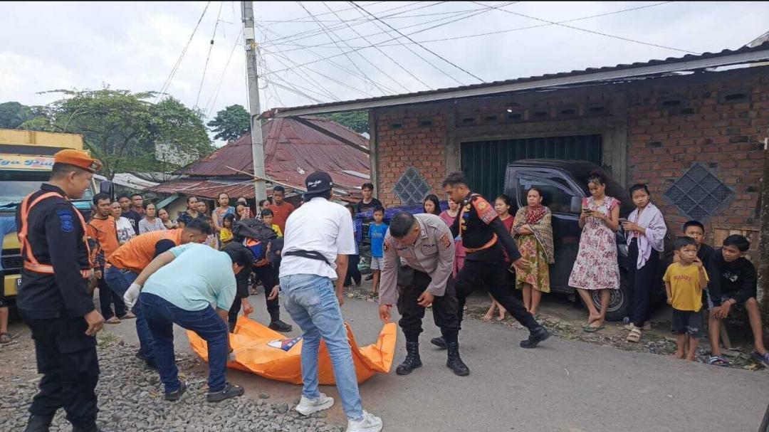 Berjalan di Rel, Warga Empat Lawang Tewas Ditabrak KA Babaranjang