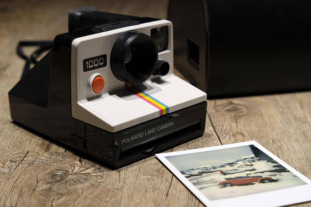 Ilustrasi kamera polaroid. (Dok. Pixabay/Bru-nO)