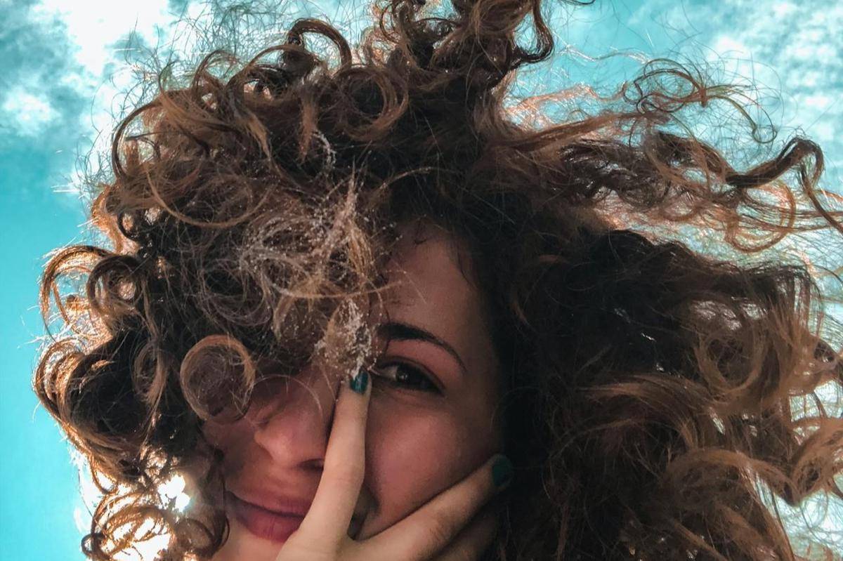 ilustrasi rambut cloud curls (pexels.com/Alana Sousa)