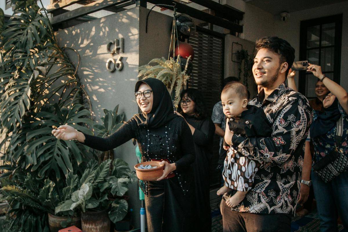 ilustrasi menyambut tamu (pexels.com/sigit foto)