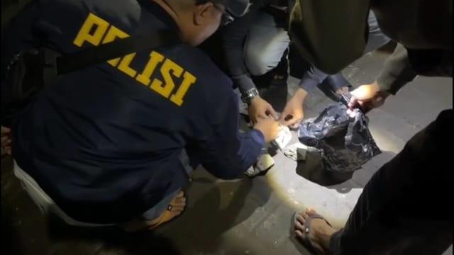Asrama mahasiswa di Jalan Adipura Raya, Kecamatan Panakkukang, Kota Makassar, diserang puluhan orang misterius pada Jumat (4/7/2025) dini hari/Istimewa