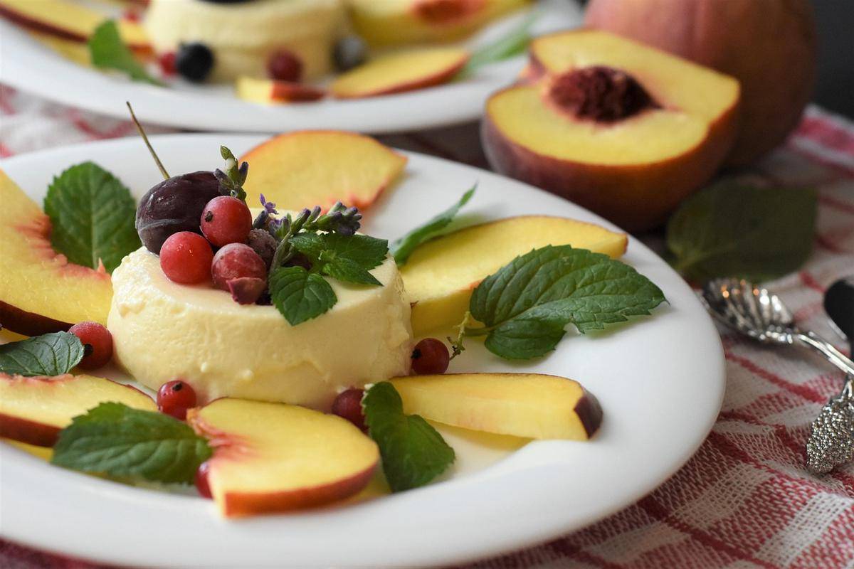 5 Cara Menyesuaikan Manisnya Panna Cotta agar Tidak Enek