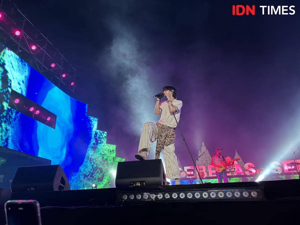 Potret musisi asal Korea Selatan, eaJ Park saat tampil di Prambanan Jazz Festival 2025, Jumat (4/7/2025) malam 