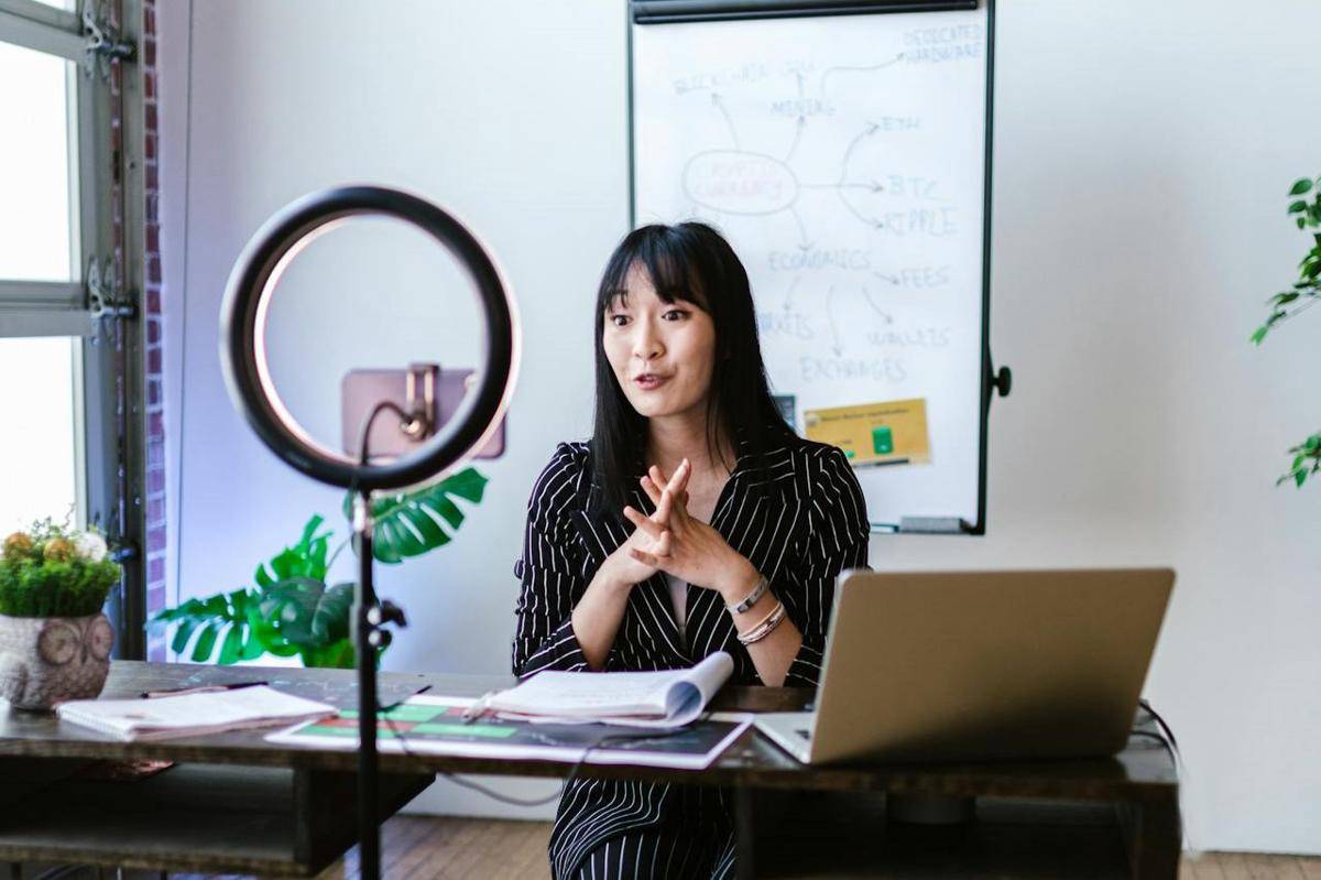 ilustrasi membangun personal branding