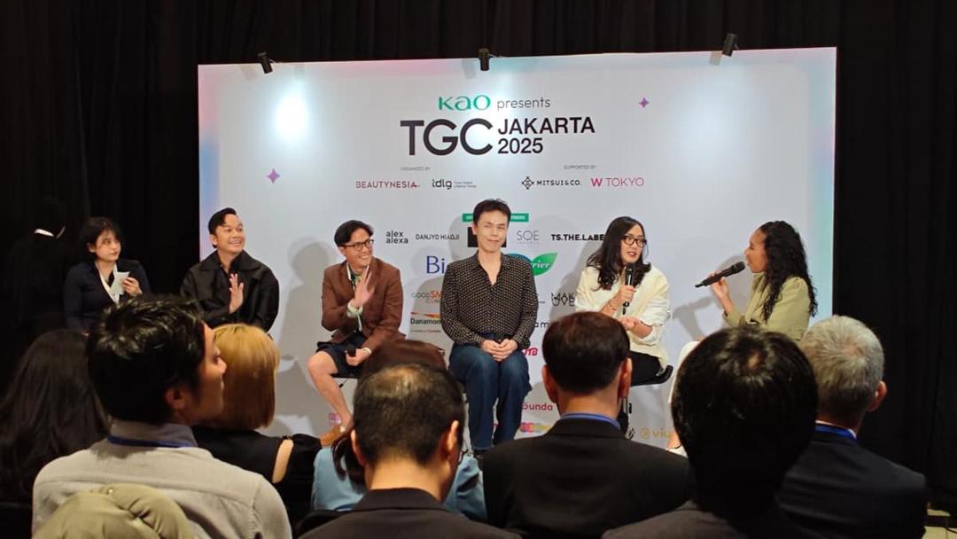 Hartono Gan (ketiga dari kanan) di momen konferensi pers "KAO presents TGC Jakarta 2025: A Stage for Every Woman to Shine” pada Sabtu (5/7/2025) di JCC Jakarta. (IDN Times/Febriyanti Revitasari)