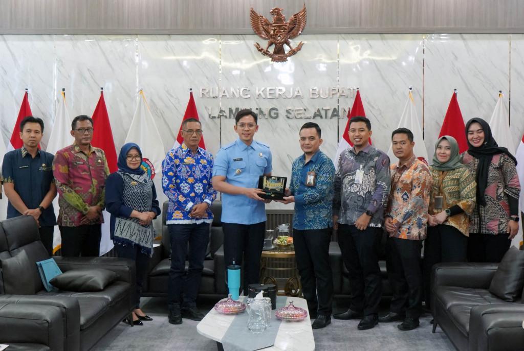 Pemkab Lampung Selatan Gandeng BSI Dukung UMKM dan Dana Desa Syariah