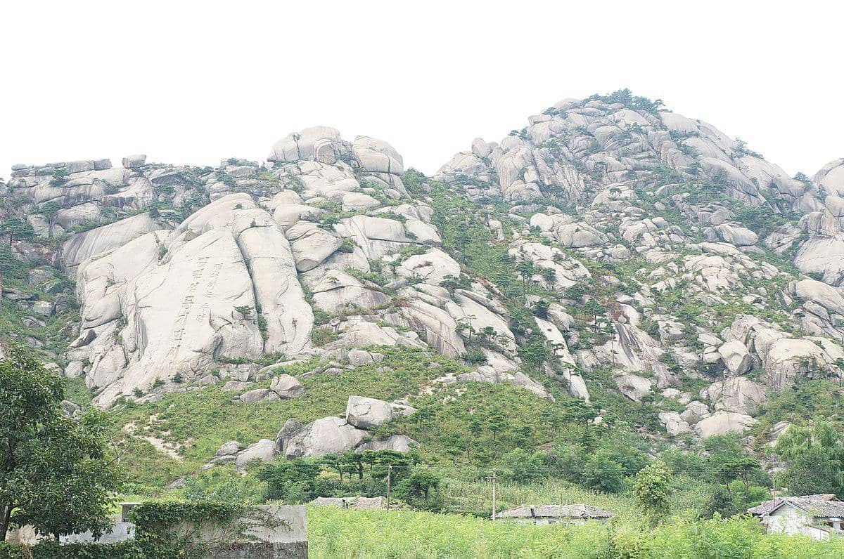 potret Gunung Kumgang Luar