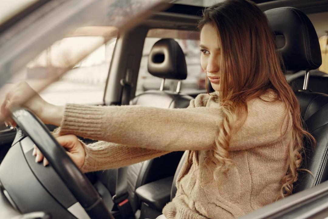 5 Ketakutan Pemula Saat Baru Bisa Nyetir Mobil, Wajar Kok!