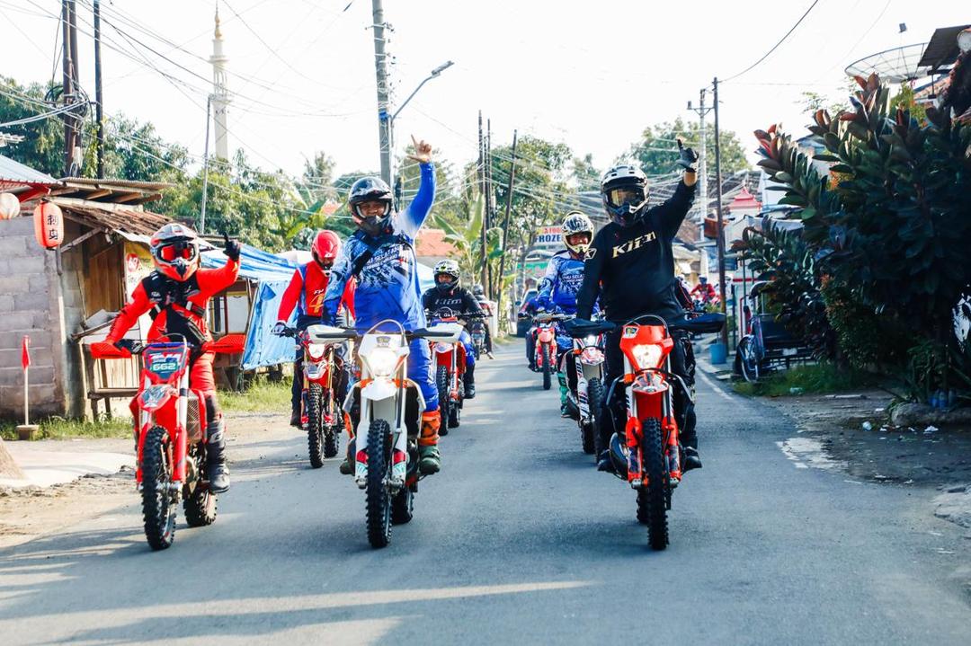 Para Rider Rasakan Sensasi Tanjakan Terjal Sirkuit KASAL Hiu Kendal