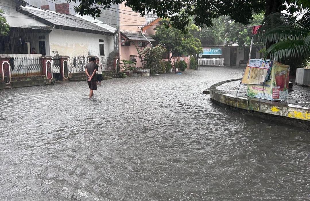 Hujan Lebat, Beberapa Wilayah di Ciledug Mulai Banjir