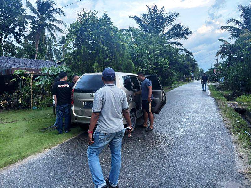 Proses penangkapan tersangka HI dilakukan sejumlah anggota Satreskrim Polres PPU