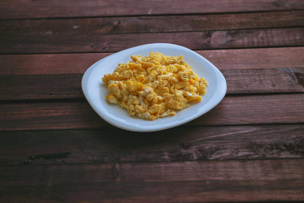 ilustrasi scrambled egg (unsplash.com/Alfredo Alvarado)