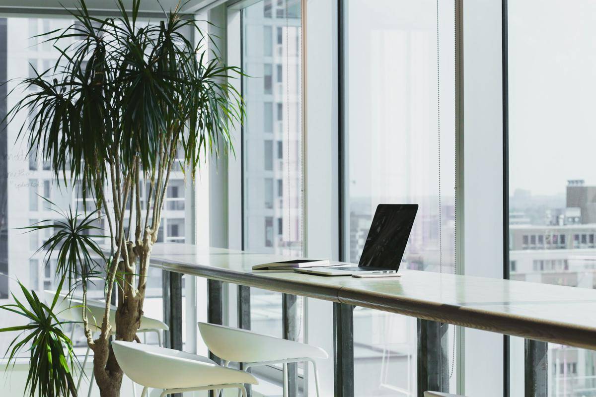 Tips Ringan Agar Tidak Gampang Stres di Kantor (Unsplash/ Alesia Kazantceva)