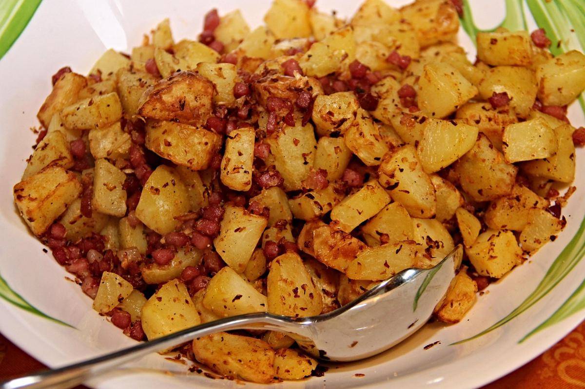 Resep Tumis Kentang Kornet, Menu Irit Anak Kos!