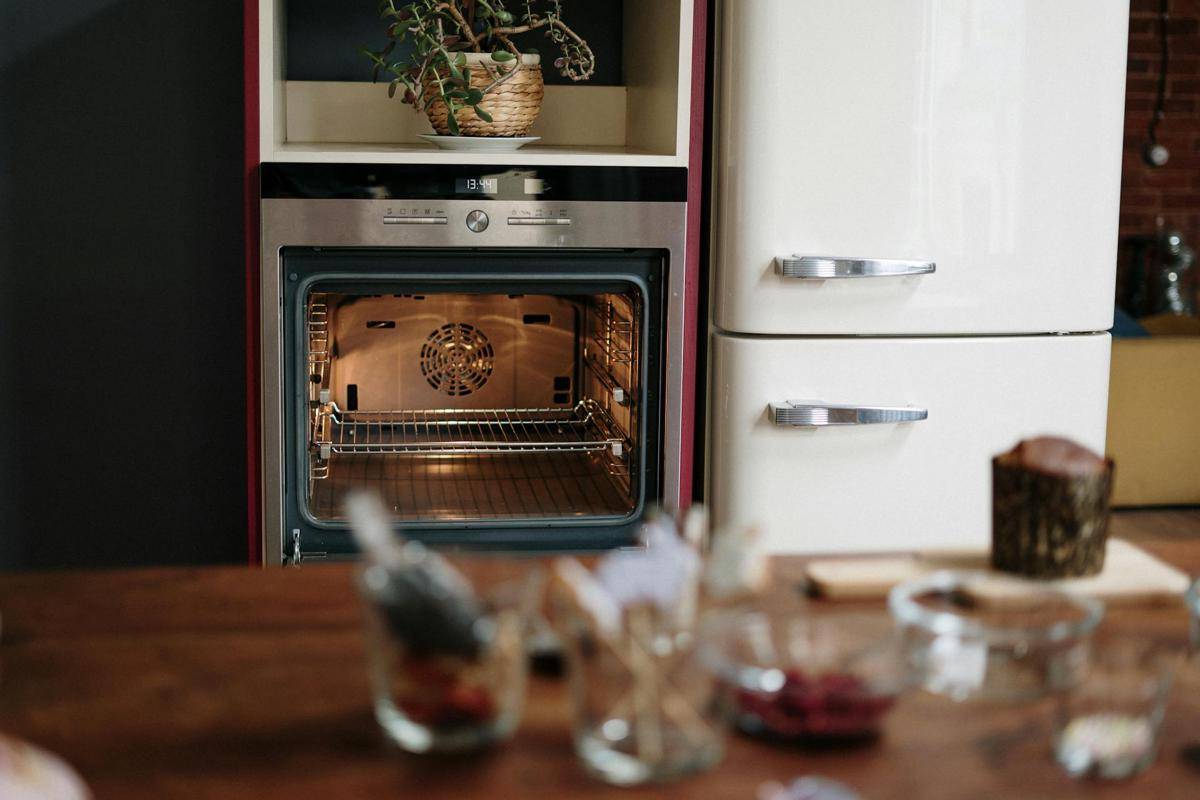ilustrasi oven panggangan (pexels.com/cottonbro studio)